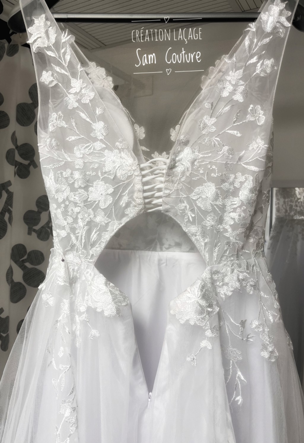 Créer un laçage sur robe de mariée